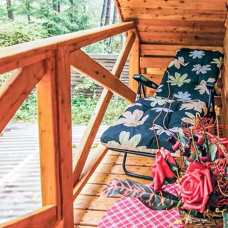 2 Bedroom Lovely Home In Gietrzwald Holiday home *