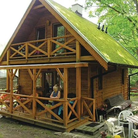 2 Bedroom Lovely Home In Gietrzwald
